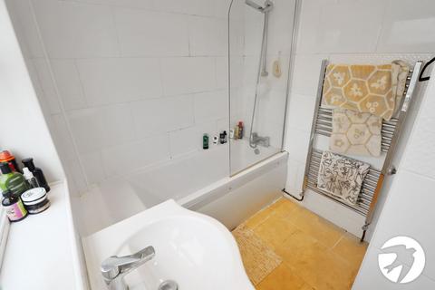 3 bedroom semi-detached house for sale, Barnfield Road, Belvedere, Kent, DA17