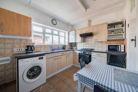 2 bedroom apartment for sale, Baronsmede, London