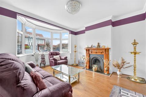 4 bedroom house for sale, Brantwood Gardens, Ilford