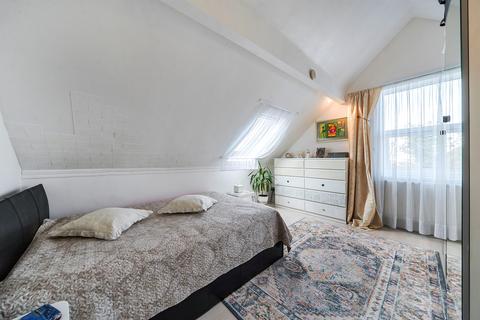 1 bedroom maisonette for sale, Broadway, London