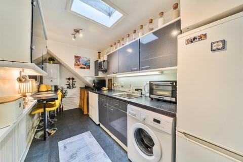 1 bedroom maisonette for sale, Broadway, London