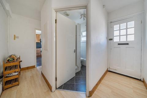 2 bedroom apartment for sale, Ash Grove, Ealing, London