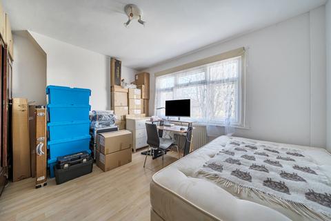 2 bedroom apartment for sale, Ash Grove, Ealing, London