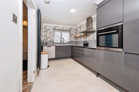 3 bedroom semi-detached house for sale, Wensum Crescent, Bicester, OX26