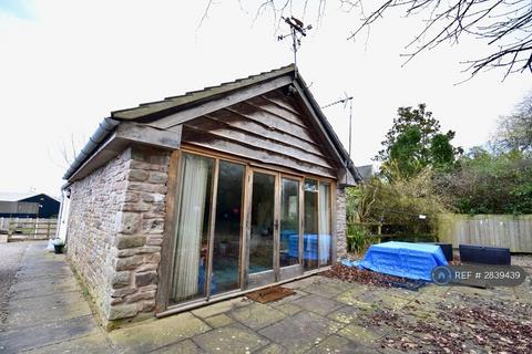 undefined, Dingestow, Dingestow, Raglan, NP25