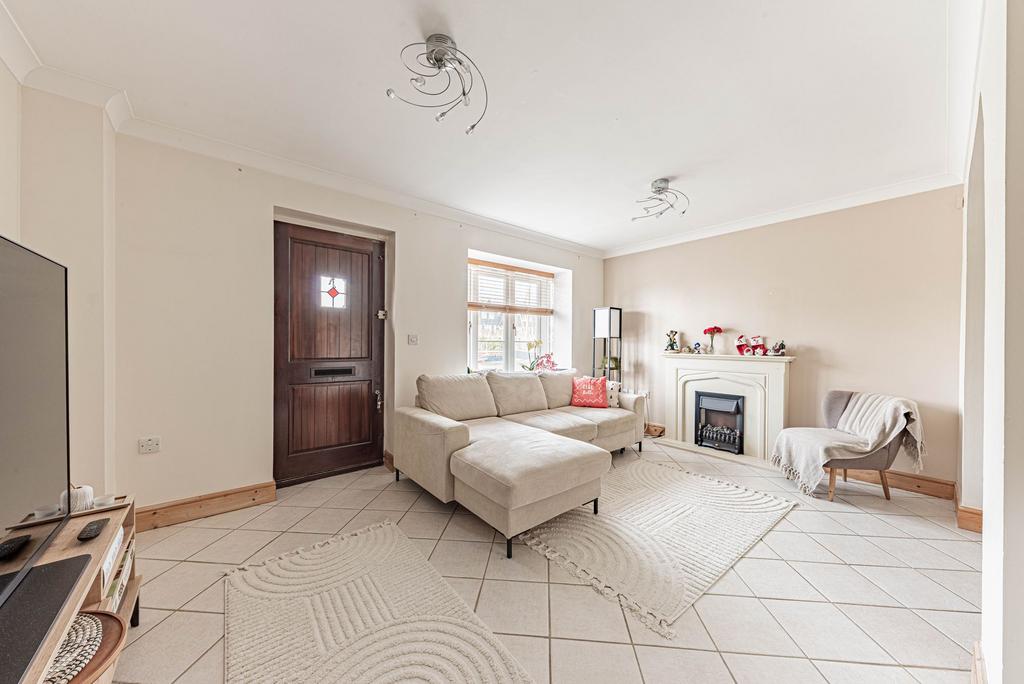Living Room (2)
