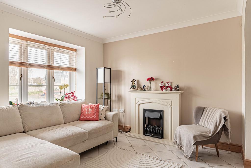 Living Room (2)
