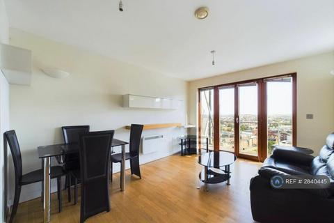 2 bedroom flat to rent, Icon Building, Ilford, IG1