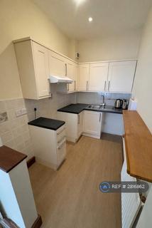 2 bedroom flat to rent, Fore St, Torquay, TQ1