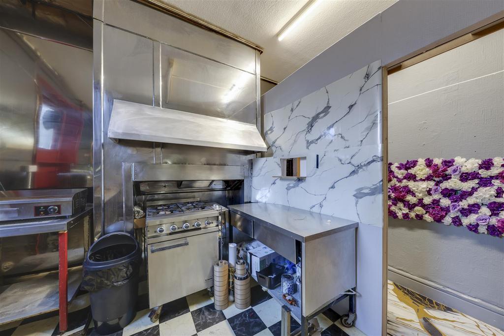 Kitchen Alt