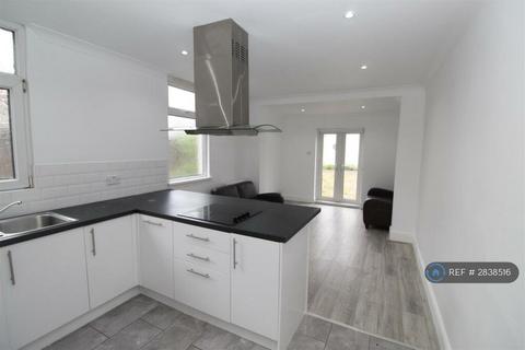 2 bedroom flat to rent, Soberton Avenue, Cardiff, CF14