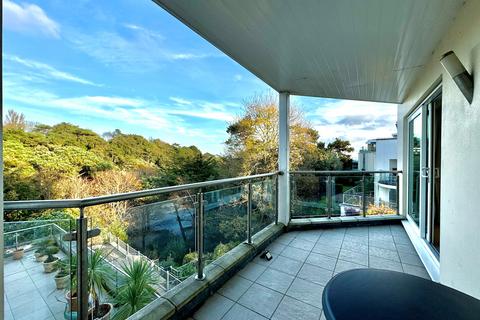 2 bedroom apartment to rent, -10 Studland Road, Bournemouth, BH4