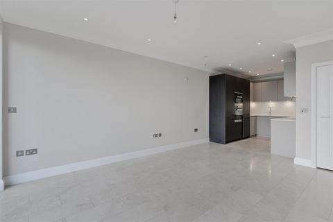 2 bedroom apartment to rent, The Crescent, Station Road, Woldingham CR3