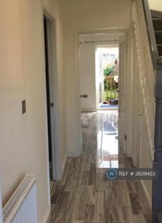 3 bedroom end of terrace house to rent, Cotmans Close, Hayes, Middlesex, UB3