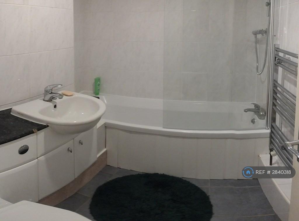 Shower / Bathroom