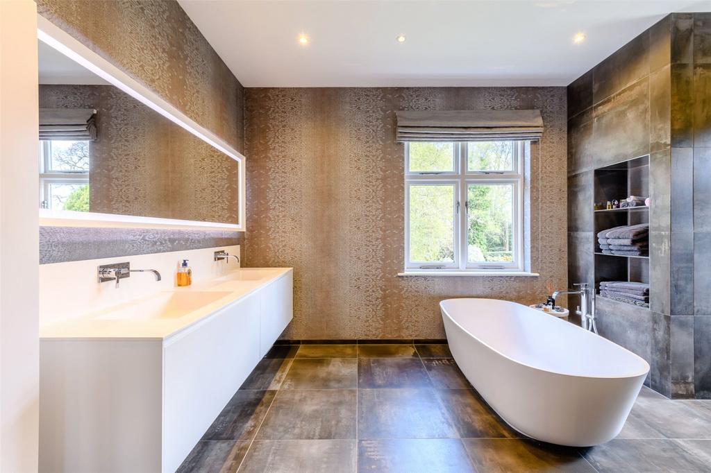 Bed 1 Ensuite