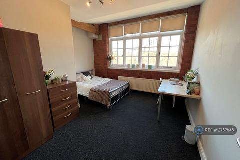 1 bedroom in a flat share to rent, Bells Square, Sheffield, S1