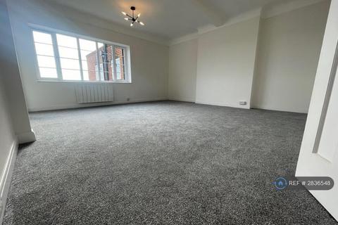 2 bedroom flat to rent, Talbot Court, Bournemouth, BH9