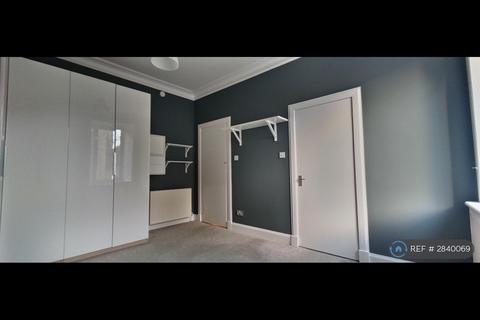 undefined, Albion Road, Edinburgh, EH7