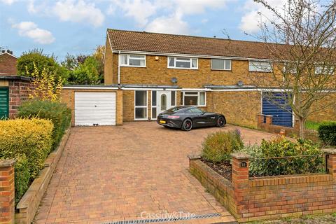 3 bedroom end of terrace house for sale, Cedar Road, Hatfield