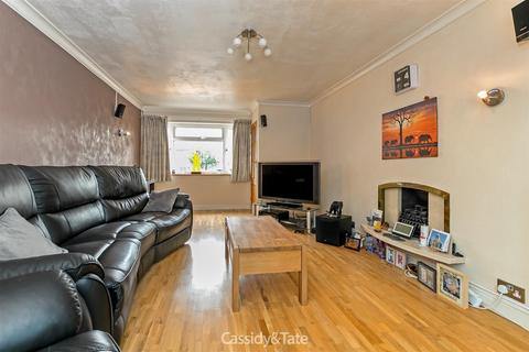 3 bedroom end of terrace house for sale, Cedar Road, Hatfield