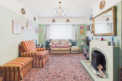 3 bedroom end of terrace house for sale, North Cheam, Sutton SM3