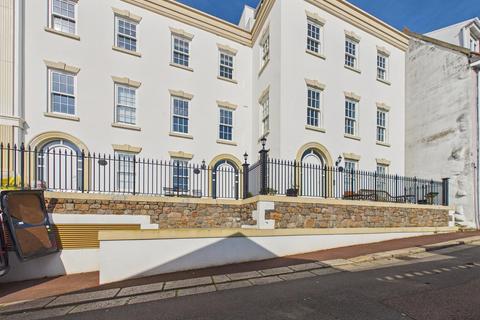 3 bedroom house for sale, St Aubin Penthouse With Panoramic Sea Views