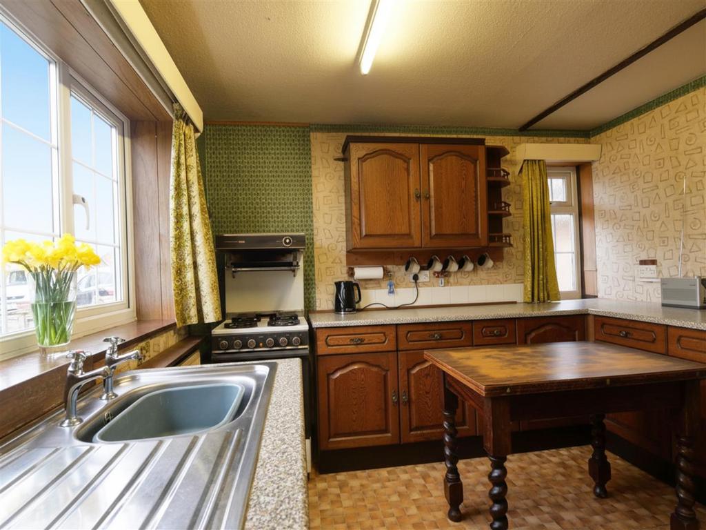 Kitchen 2 C.png
