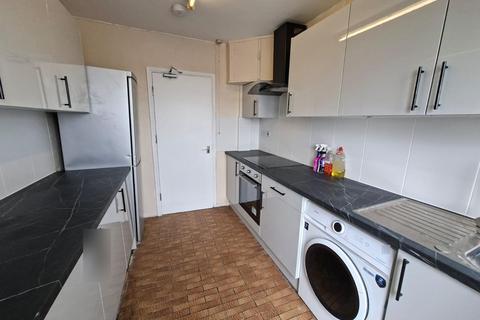 2 bedroom apartment to rent, Northumberland Park, London, N17