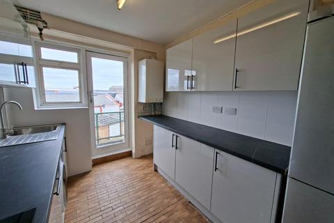 2 bedroom apartment to rent, Northumberland Park, London, N17