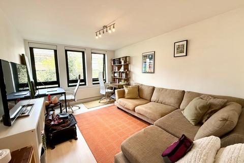 1 bedroom apartment to rent, Belsize Avenue, London, NW3