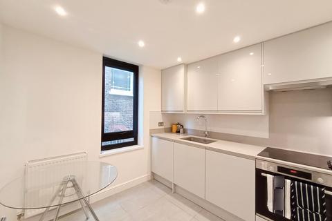 1 bedroom apartment to rent, Belsize Avenue, London, NW3