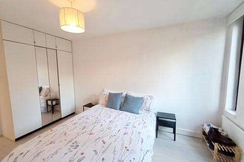 1 bedroom apartment to rent, Belsize Avenue, London, NW3