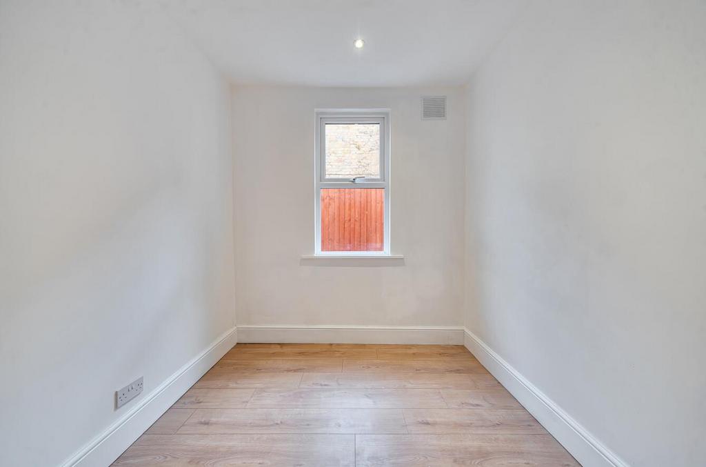 Bedroom2.jpg