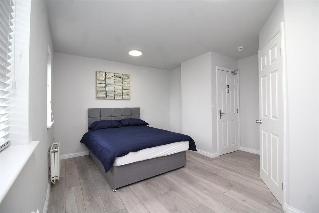 Bedroom 2 image 1.JPG