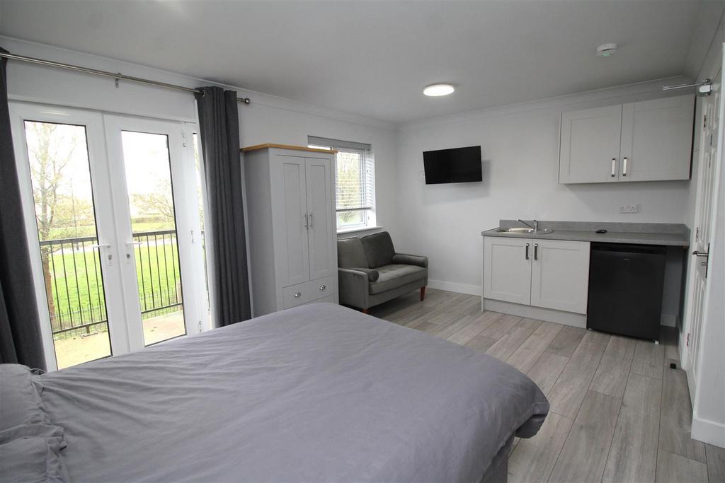 Bedroom 4 image 1.JPG