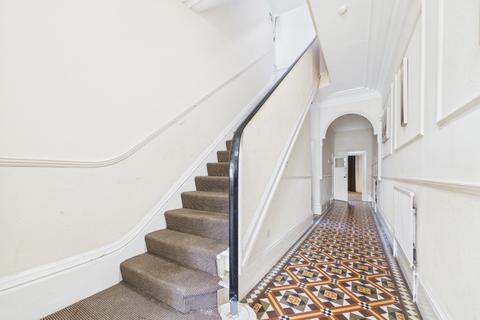7 bedroom terraced house for sale, Westbourne Avenue, Princes Avenue, Hull, East Riding of Yorkshire, HU5 3HR