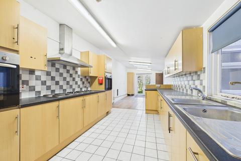 7 bedroom terraced house for sale, Westbourne Avenue, Princes Avenue, Hull, East Riding of Yorkshire, HU5 3HR
