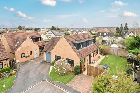 Oakfield Road, Carterton, Oxfordshire, OX18