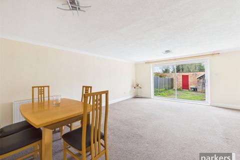 undefined, Luscombe Close, Reading RG4