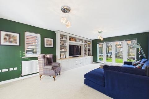 4 bedroom detached house for sale, Cook Way, Horsham RH12