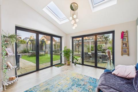 4 bedroom detached house for sale, Cook Way, Horsham RH12