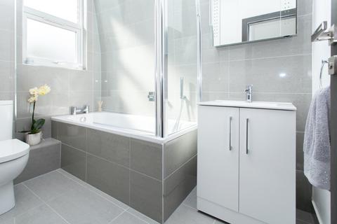 2 bedroom flat to rent, Methuen Park London N10