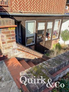 1 bedroom flat to rent, Prittlewell Square, Southend-on-sea, SS1