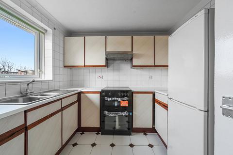 2 bedroom flat for sale, Trotwood, Chigwell IG7