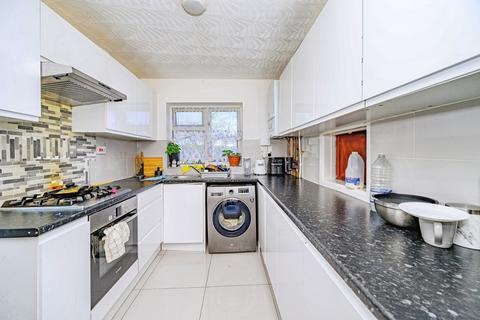 undefined, Viscount Close, Bedfordshire, LU3