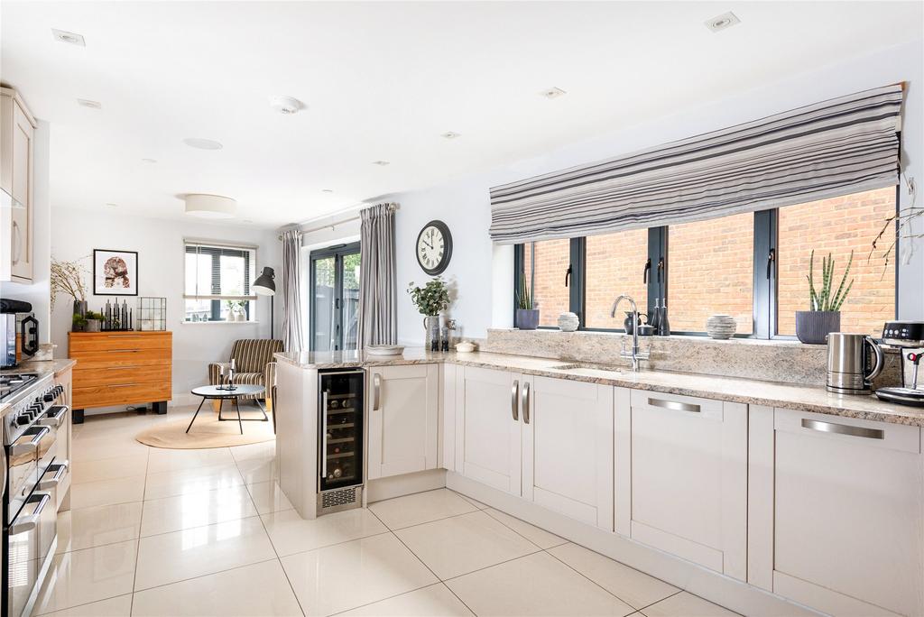 Kitchen/Family