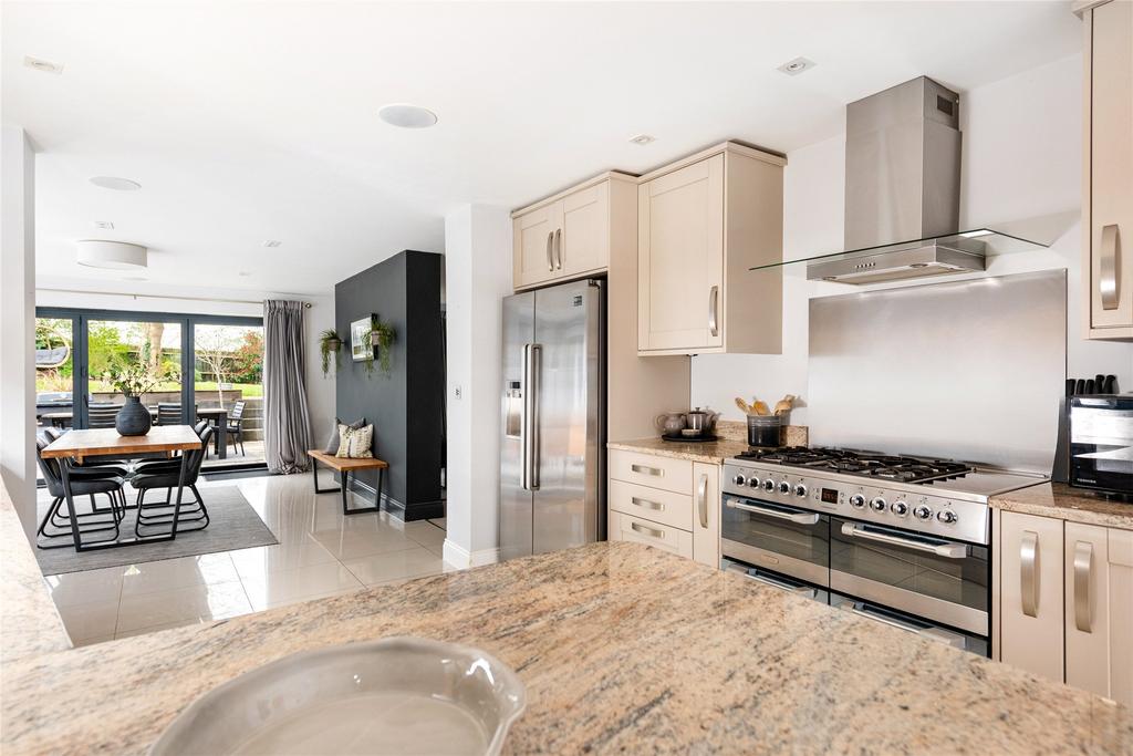 Kitchen/Dining
