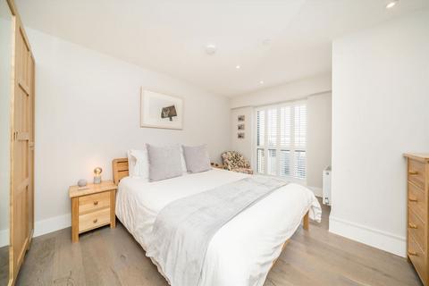 undefined, St. Andrew's Road, Surbiton KT6