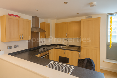 2 bedroom flat for sale, Clements Road, Ilford IG1
